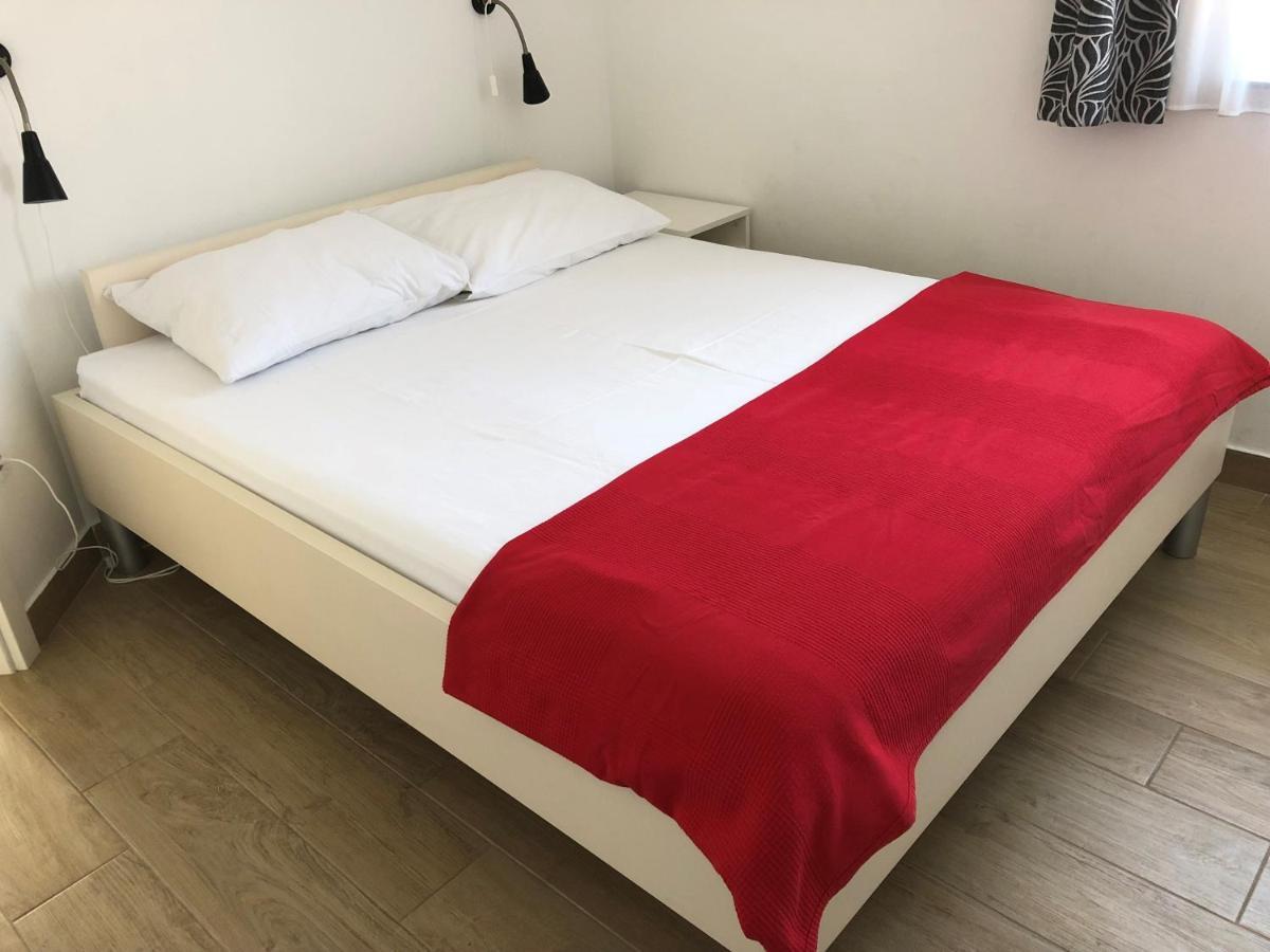 Apartmani I Sobe Ivancic1 Новий Винодольський Екстер'єр фото