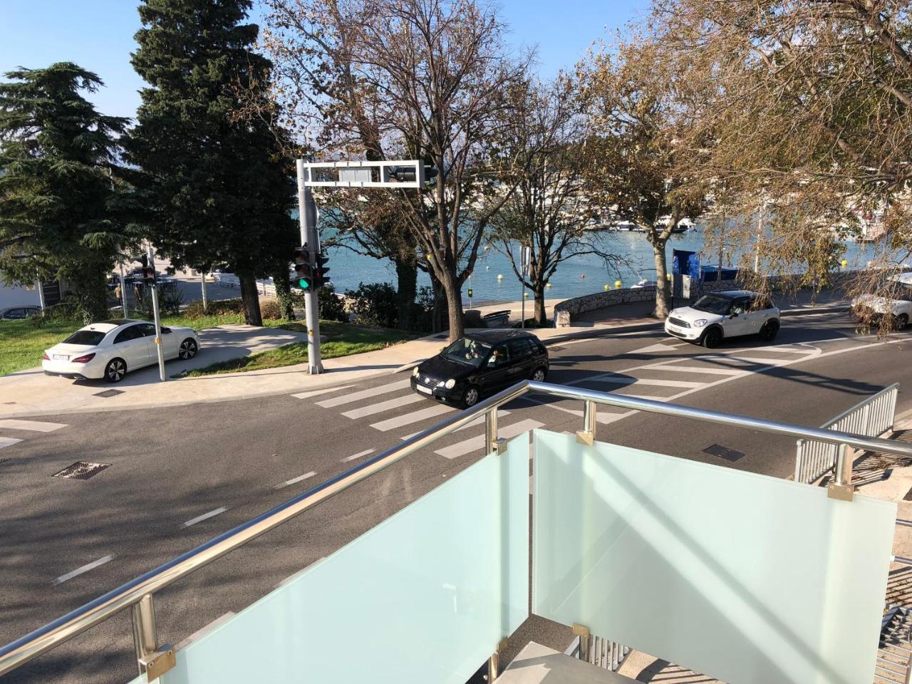 Apartmani I Sobe Ivancic1 Новий Винодольський Екстер'єр фото